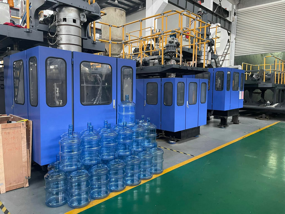 3 Gallon PC Bottle Extrusion Blow Molding Machine Round Food Grade 215KN